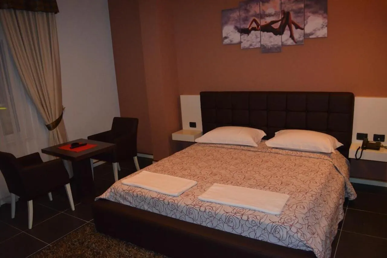 Hotel Mustang Vasqarr 4*,