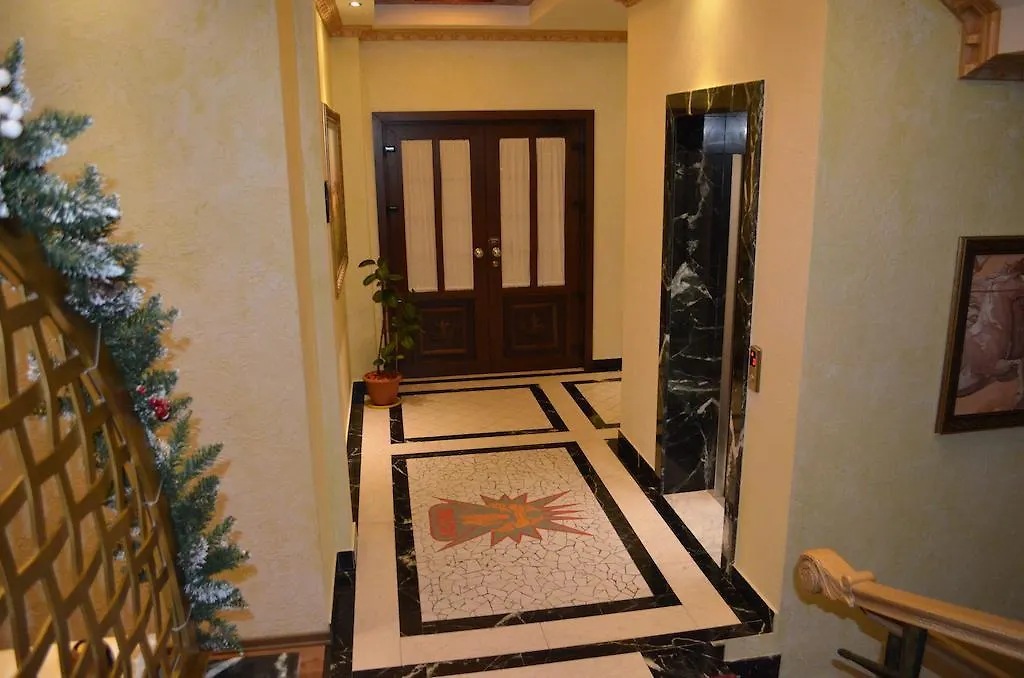 Hotel Mustang Vasqarr 4*,