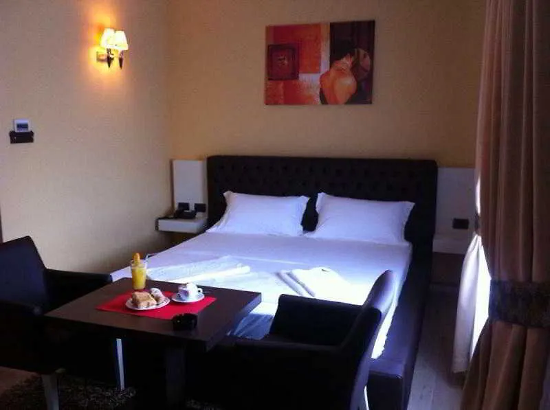 Hotel Mustang Vasqarr Albanie