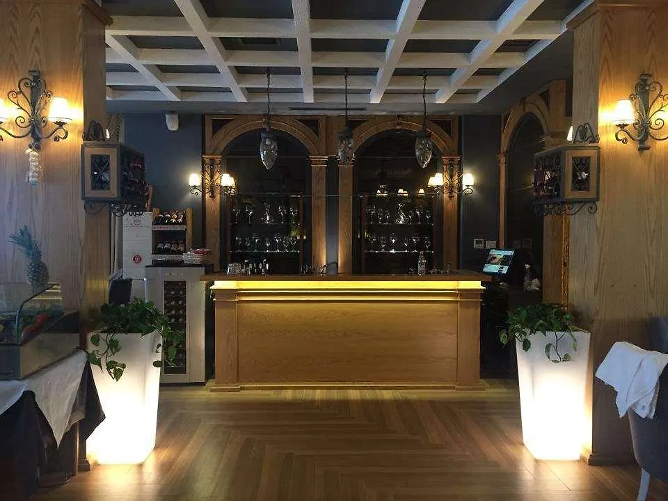Hotel Mustang Vasqarr
