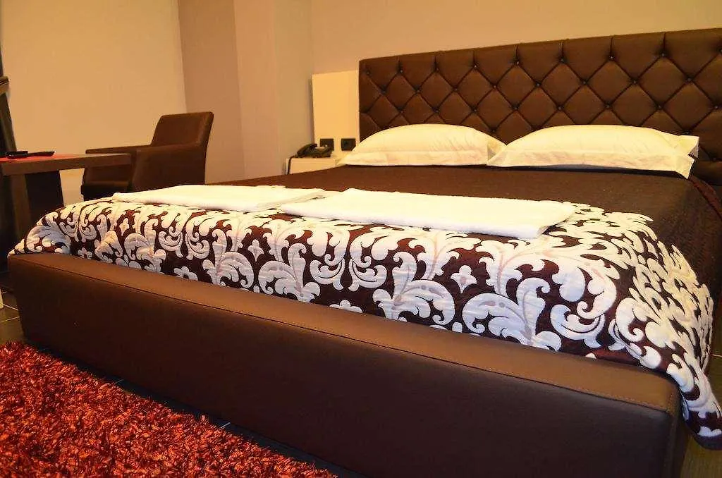 Hotel Mustang Vasqarr